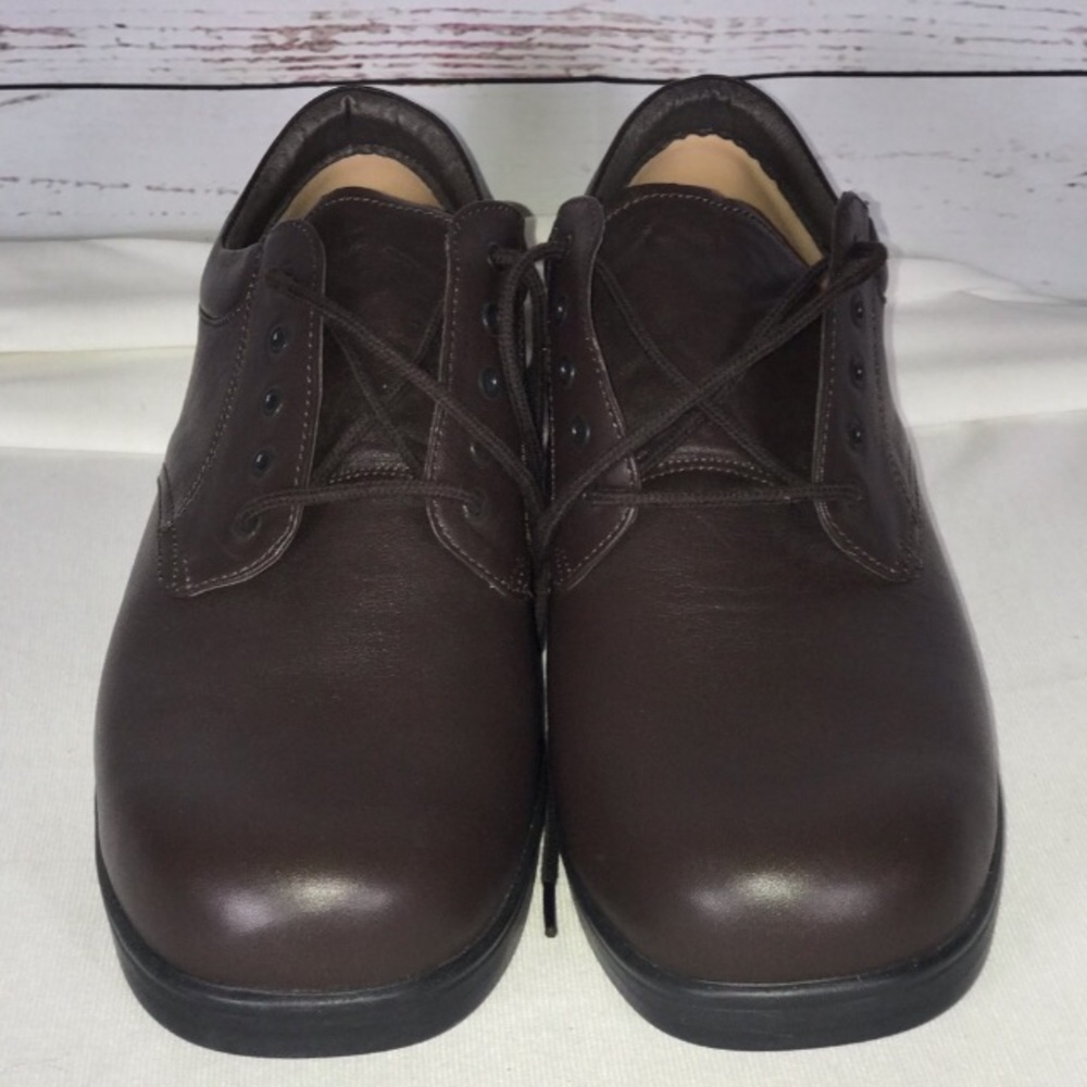 Apex Diabetic NEW shoes Lace up NWOT 9.5 wide